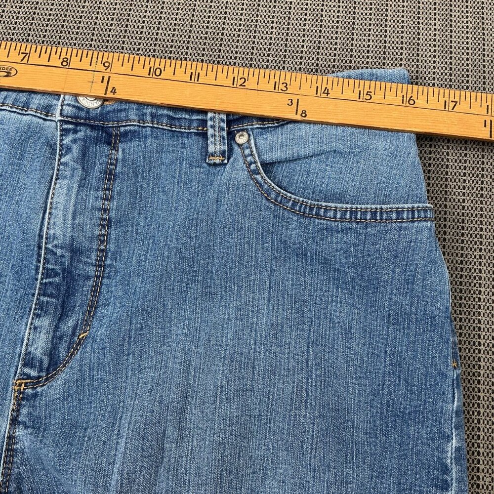 Gloria Vanderbilt Amanda Womens Size 14 Blue Denim Shorts Floral Embroidery - Picture 5 of 12